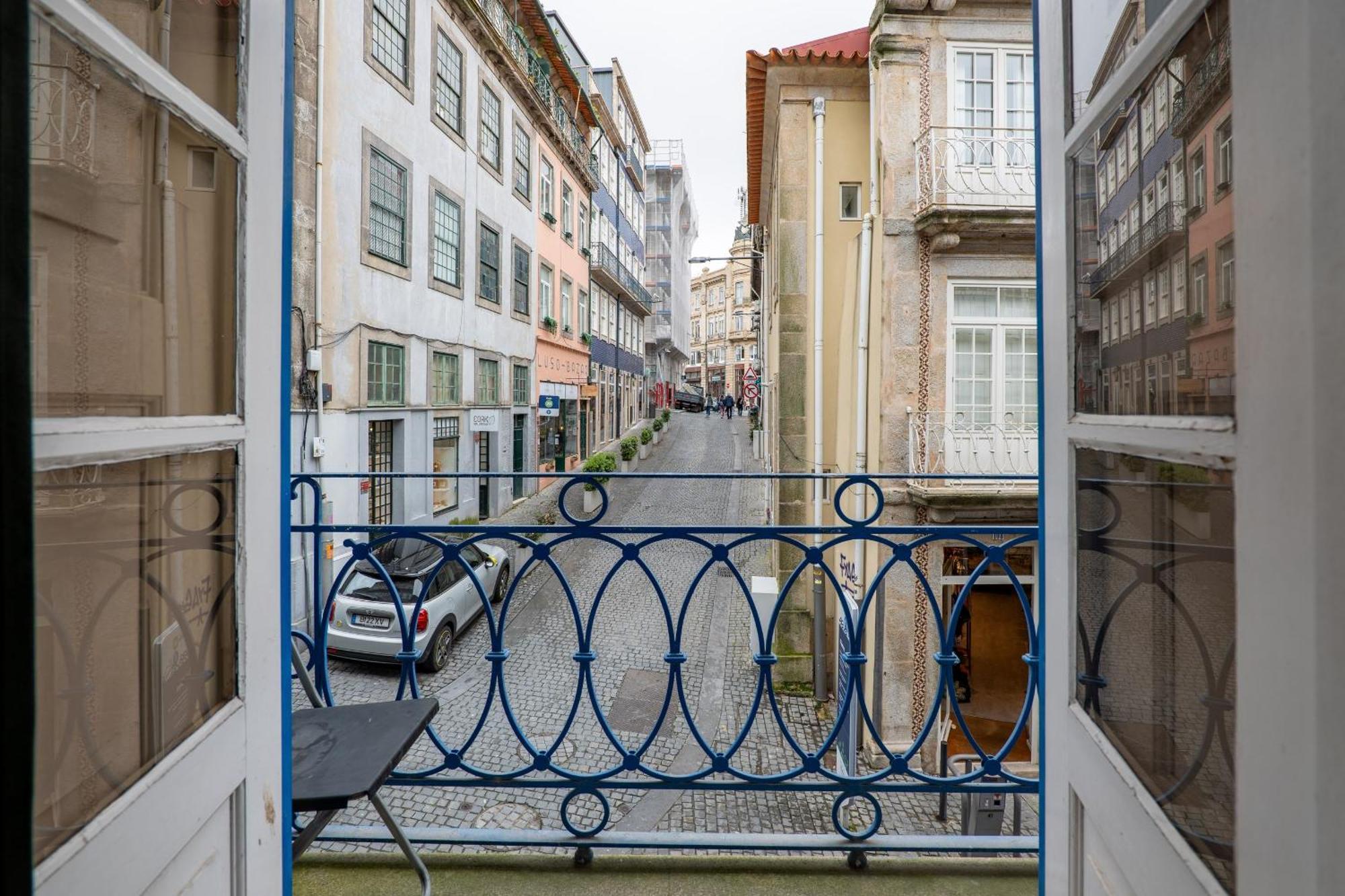 Renovated Feb25 Clerigos Cozy Balcony With Self Check In Lejlighed Porto Eksteriør billede